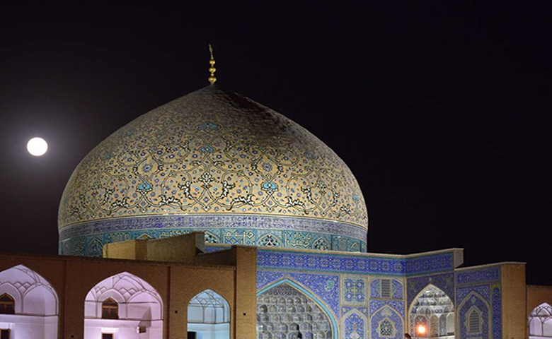 مکان های تاریخی اصفهان کجاست